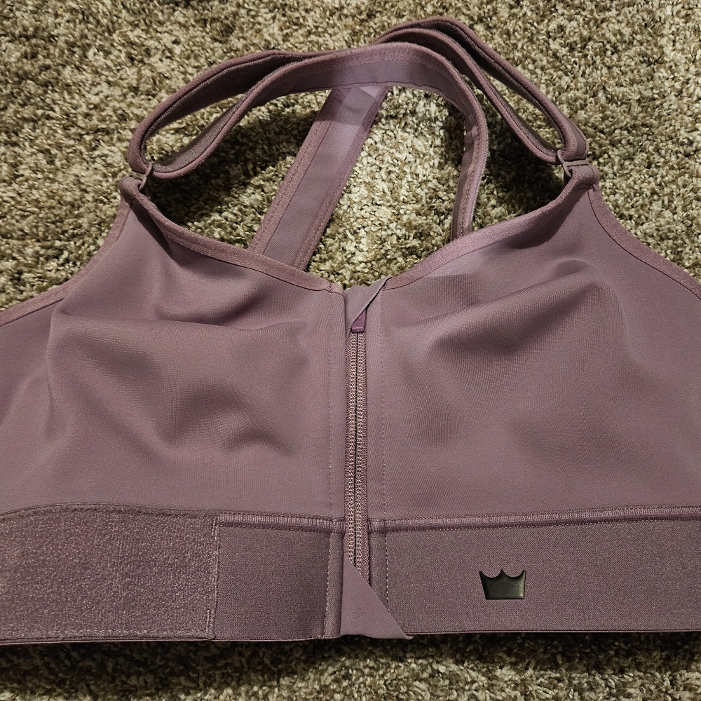Shefit sports bra